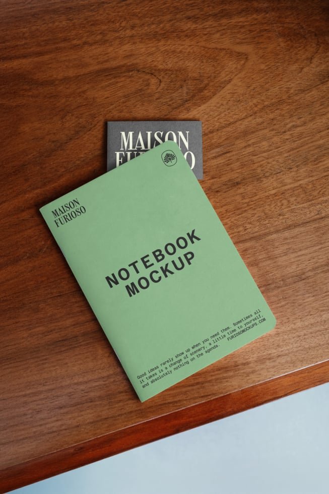 Notebook Mockup 01HC