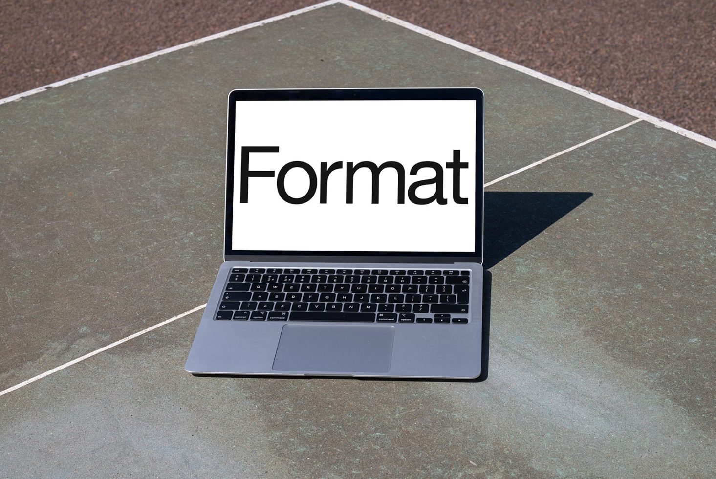 Format B2 MacBook Mockup 01