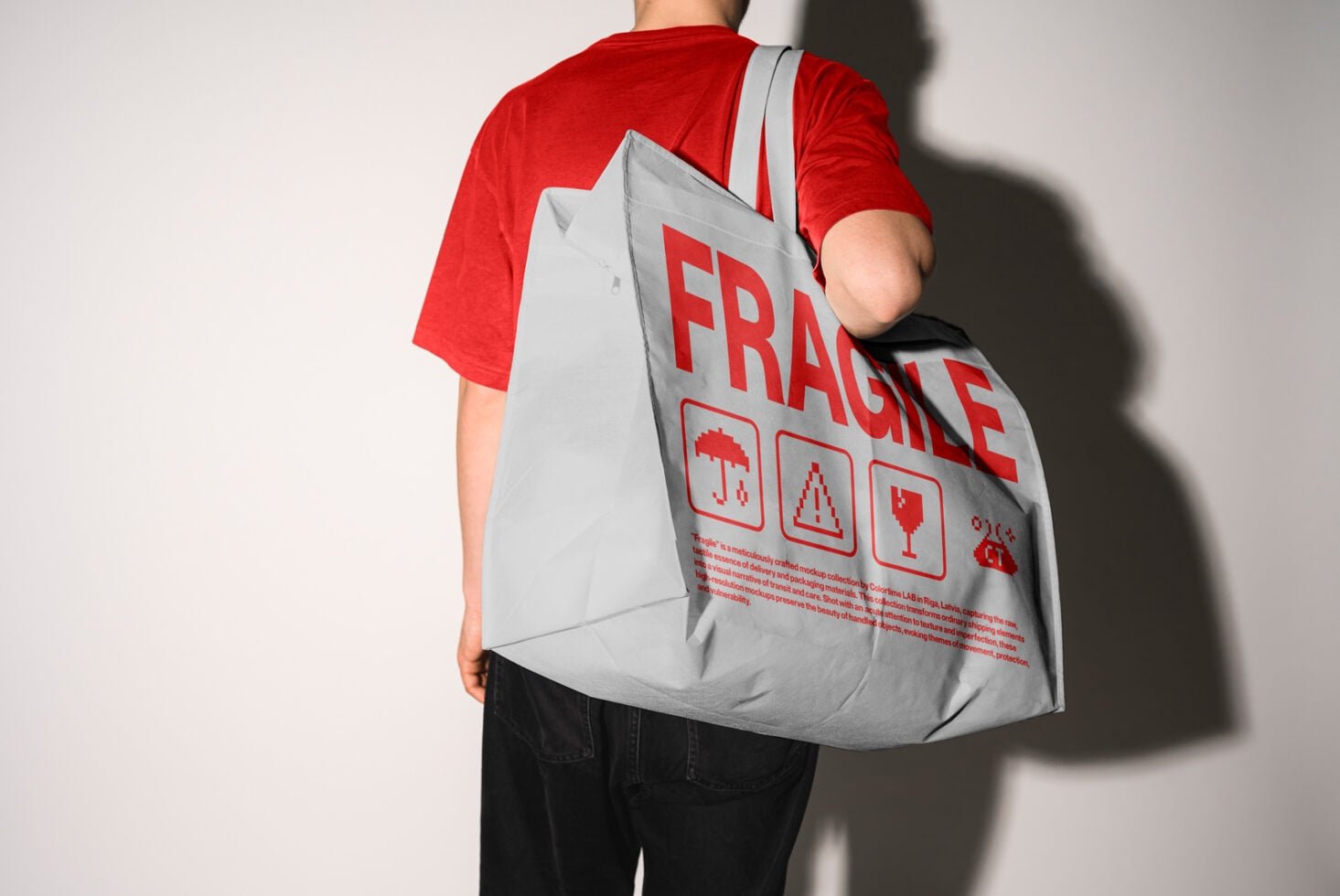 Fabric Bag Mockup 01 FRAGILE
