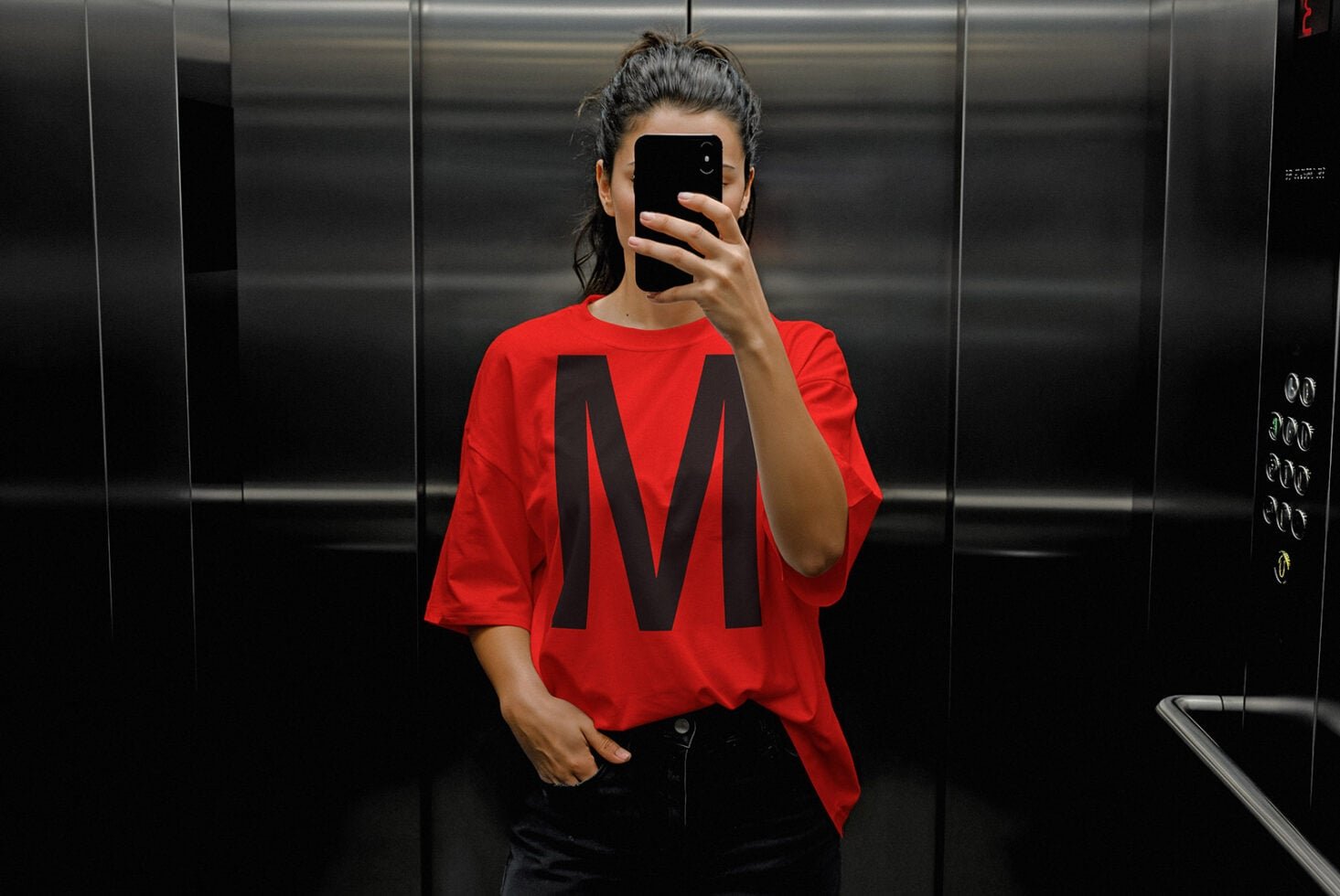 Shirt 05ML Mockup preview 2