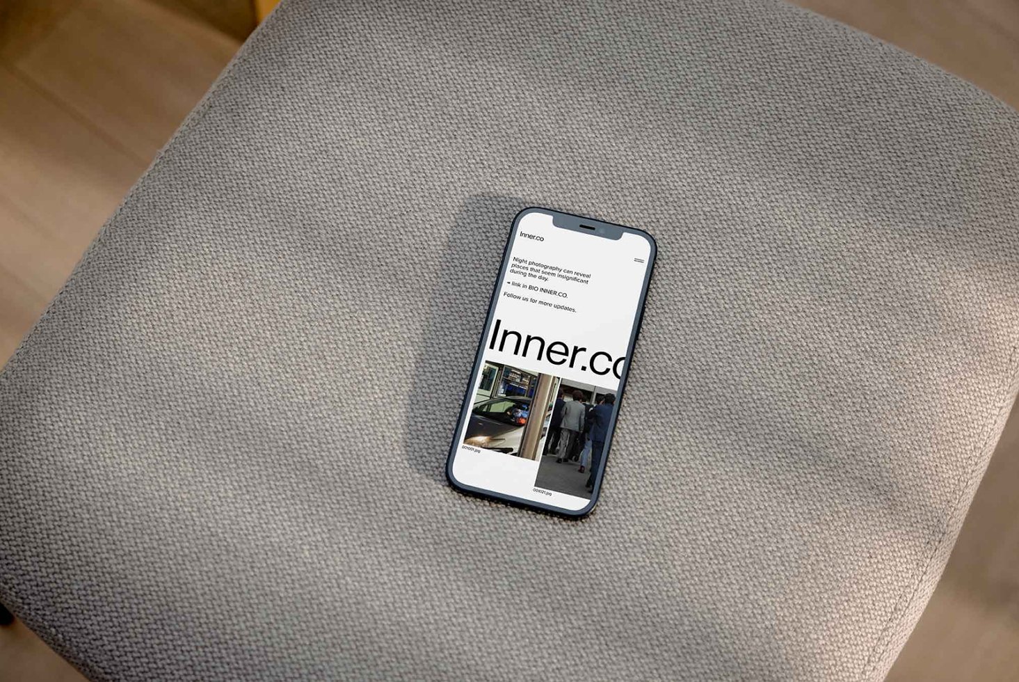 iPhone Mockup 028