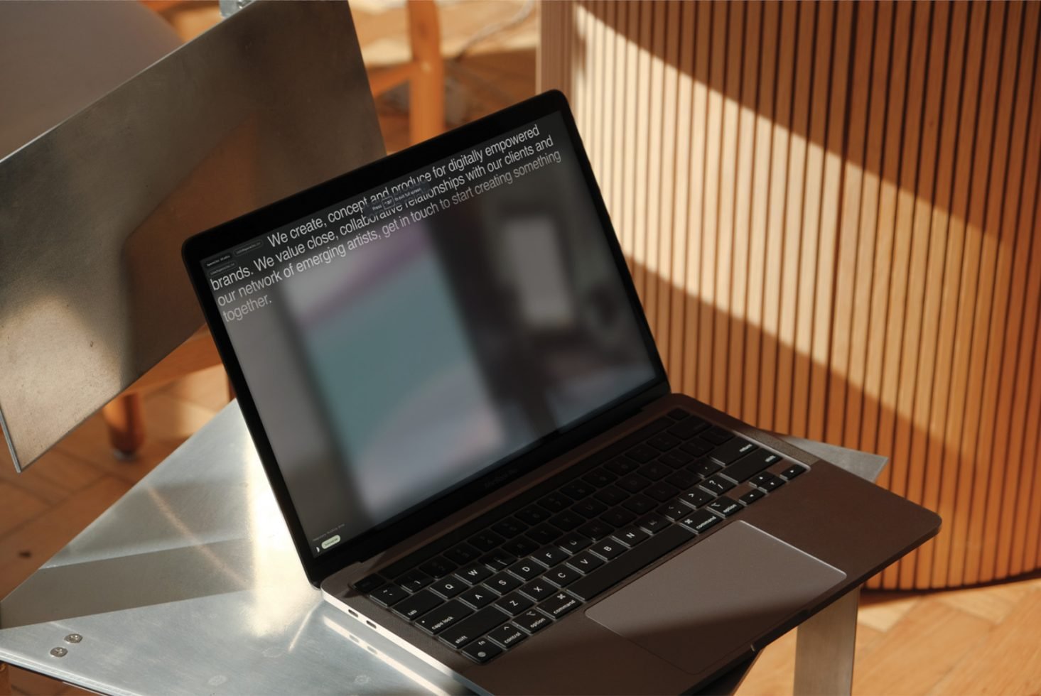 Macbook C04 Mockup 039