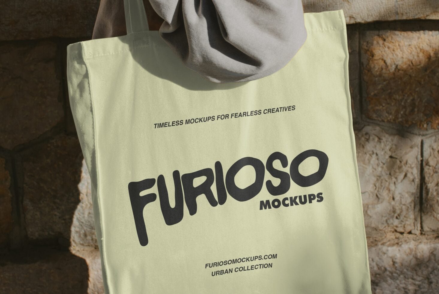 Tote Bag Mockup 01UC preview 1