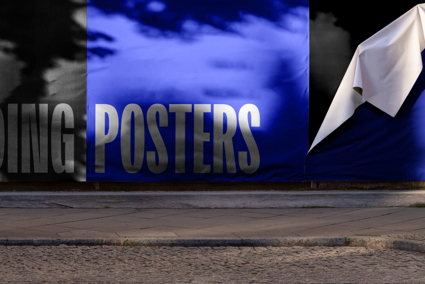 Hoarding Mockup BLN02 preview 3