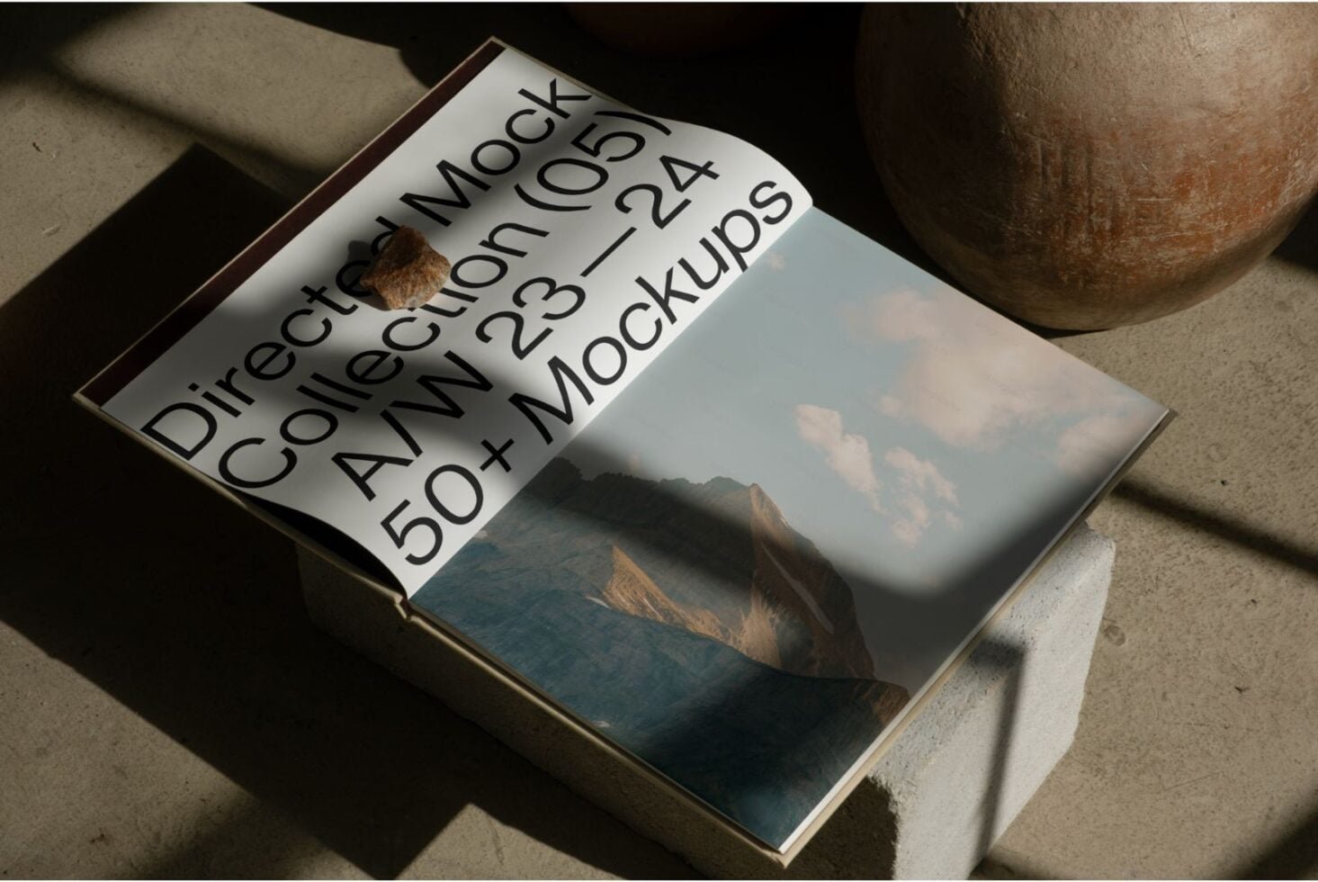 Book C05 Mockup 022