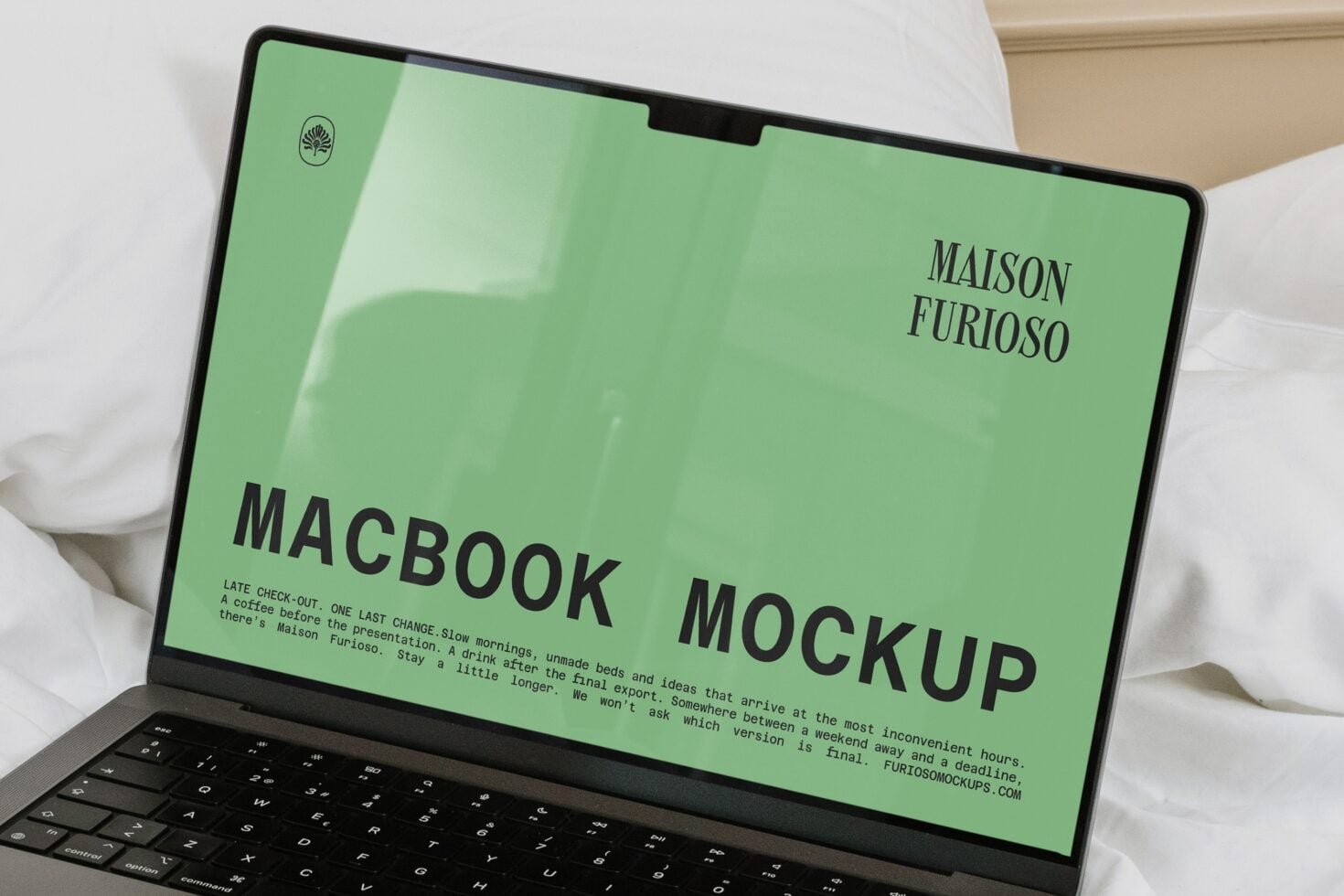 MacBook Mockup 01HC preview 3
