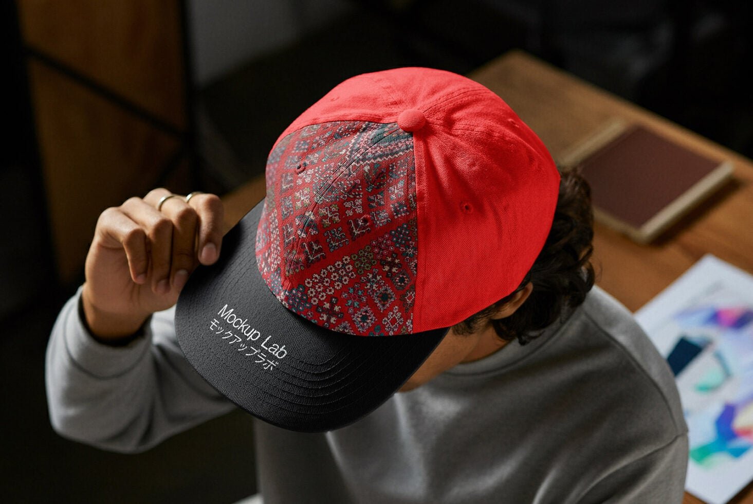 Cap 04ML Mockup preview 2