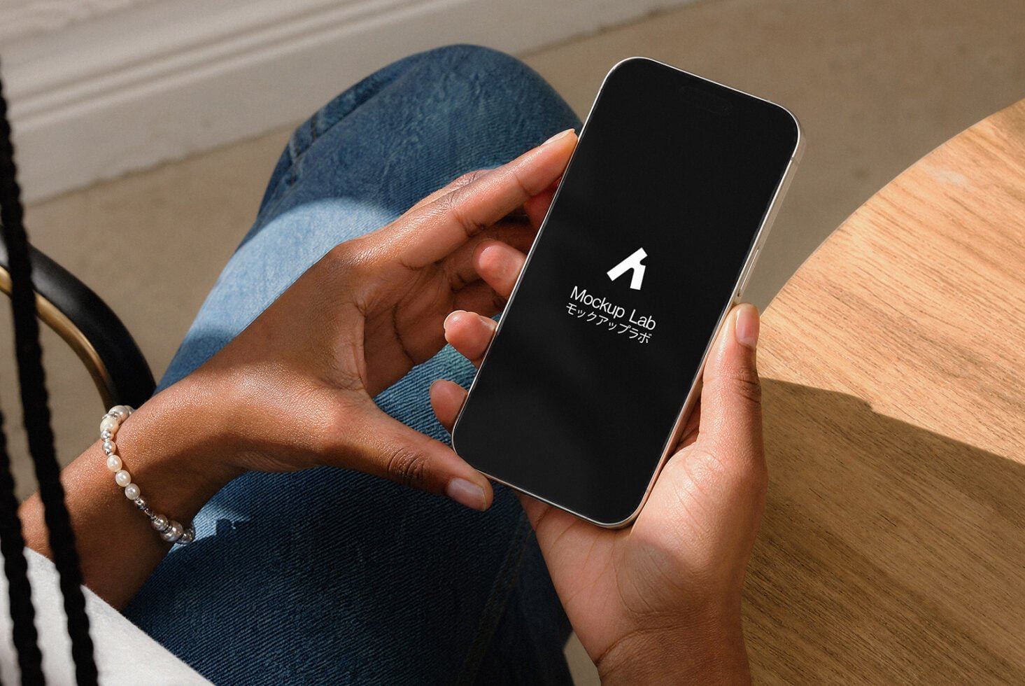 iPhone 24ML Mockup preview 2