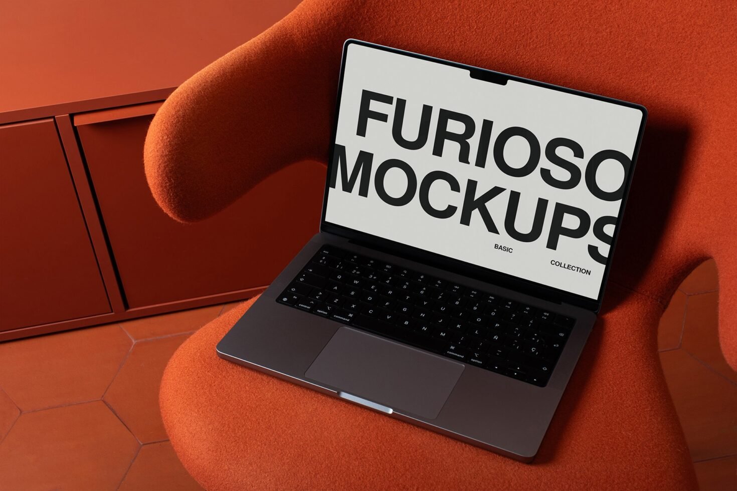 MacBook Mockup 03FM