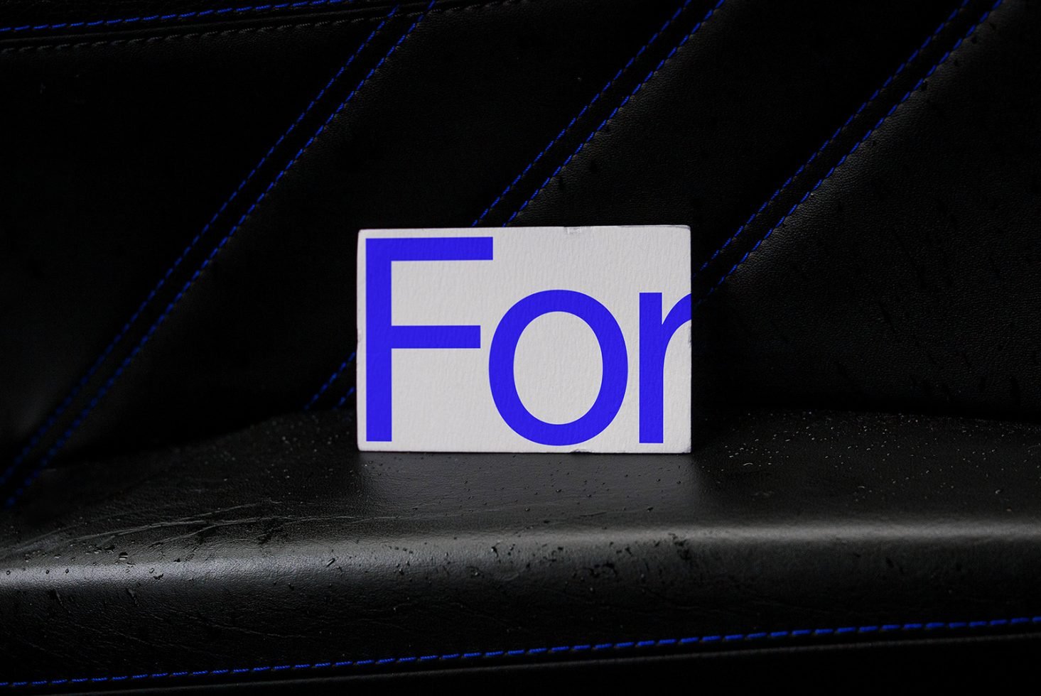 Batch 03 Business Card Mockup 05