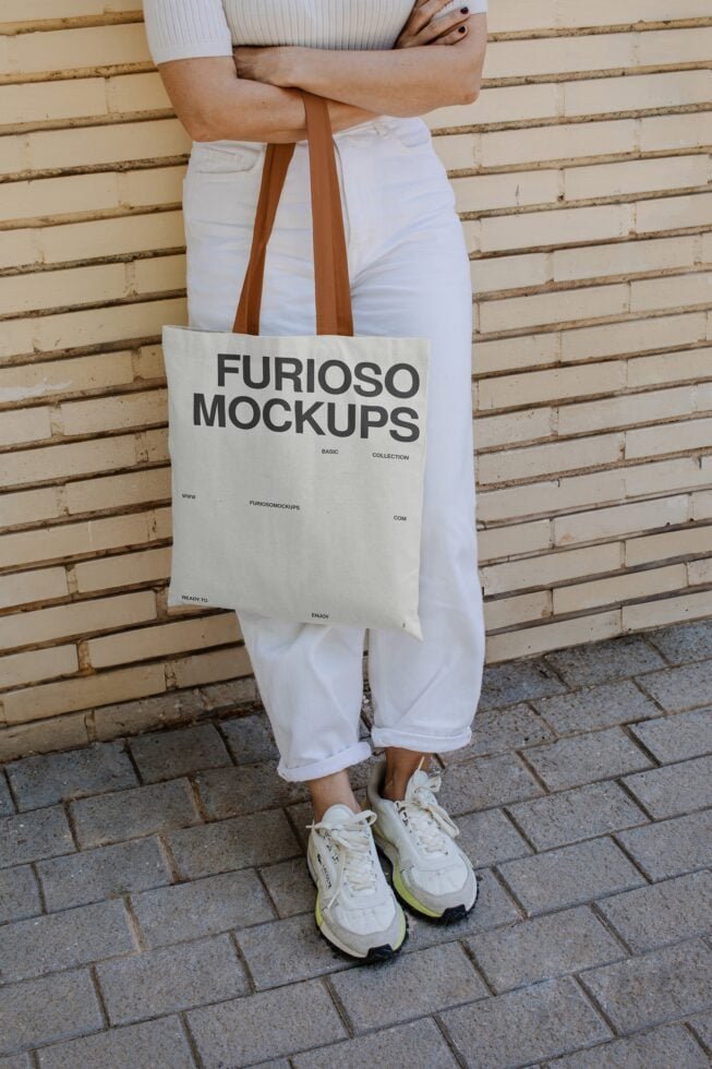 Tote Bag Mockup 05FM preview 1