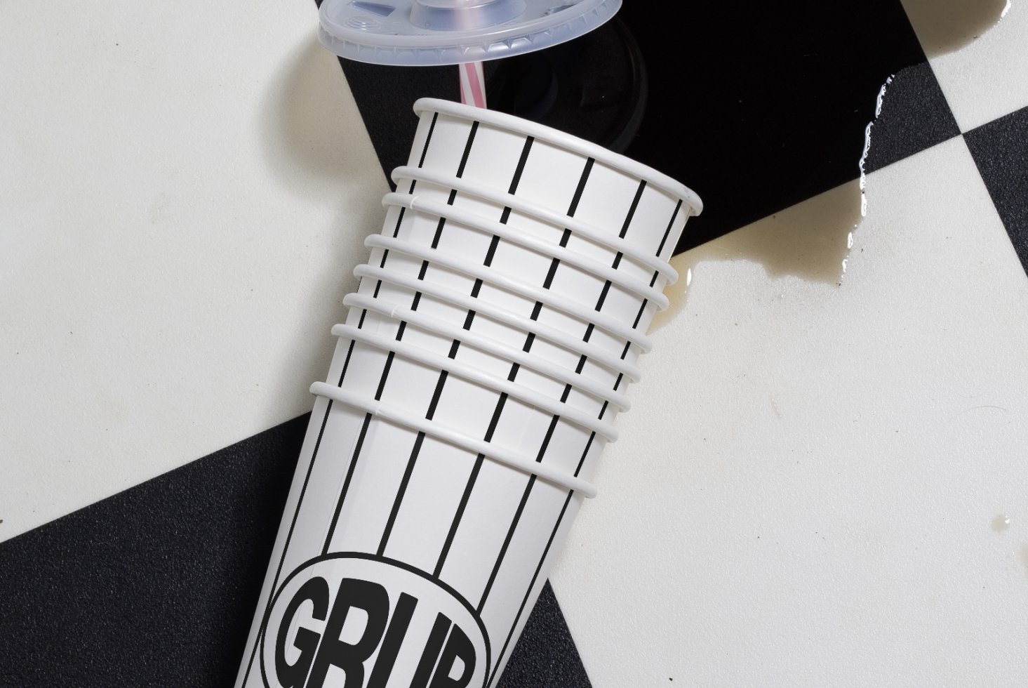 GRUB CUP MOCKUP 04 preview 2