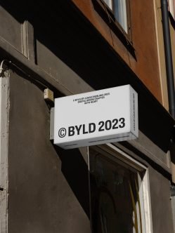Sign 11 Mockup
