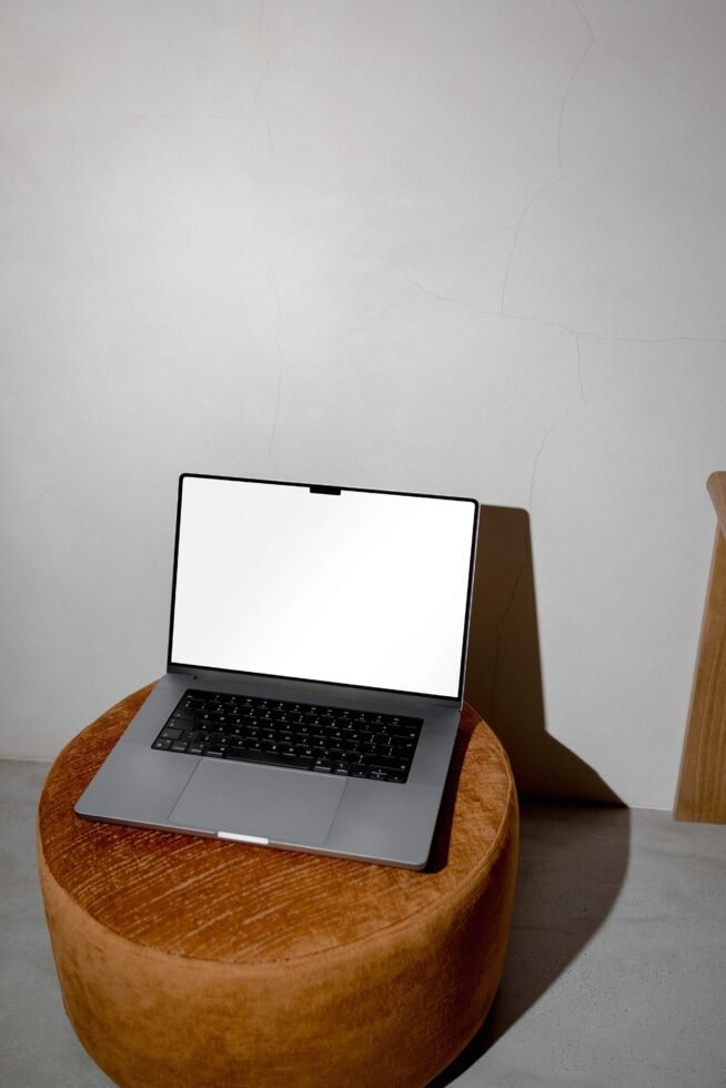 Macbook Mockup 022