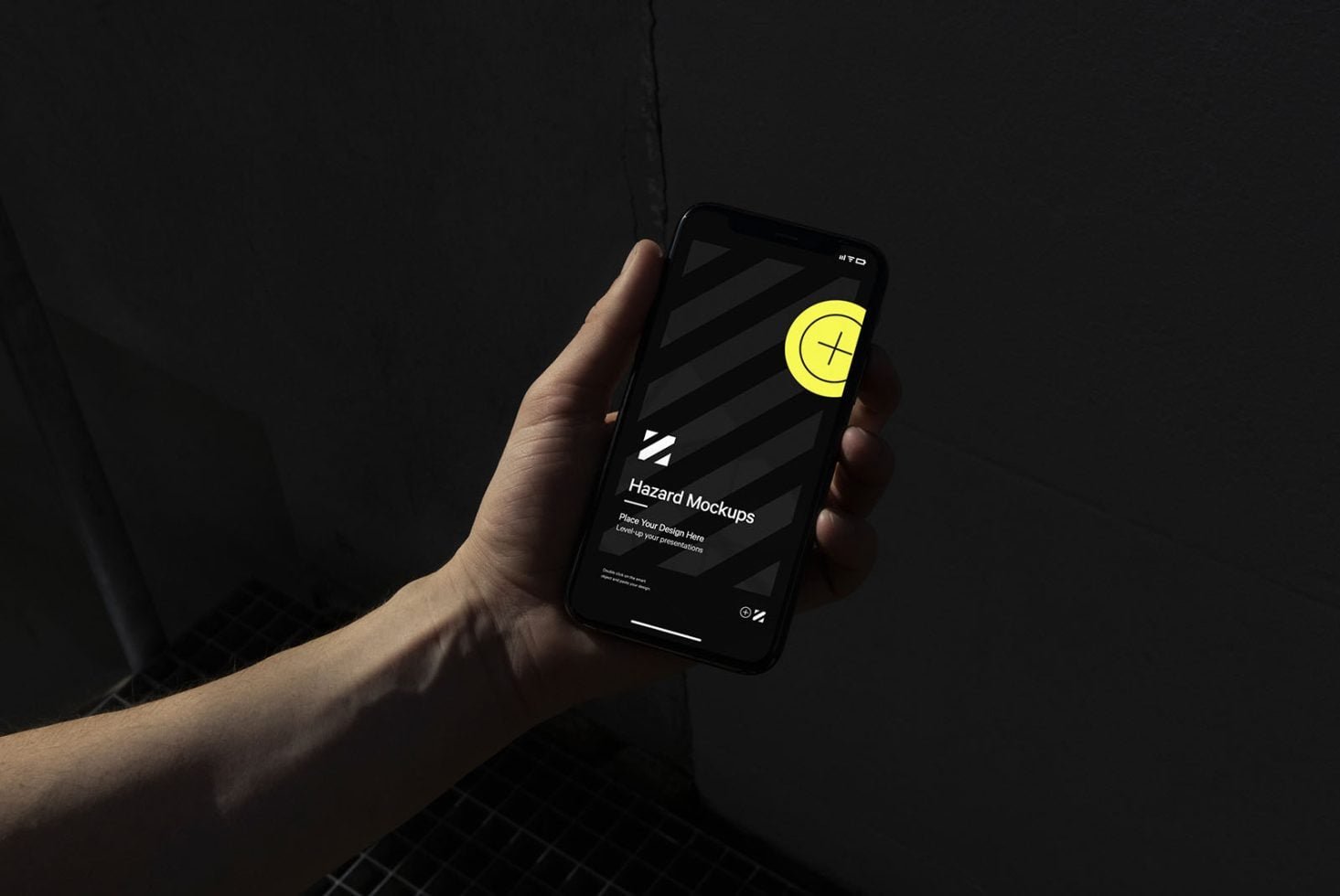 iPhone Mockup HM 025 preview 3