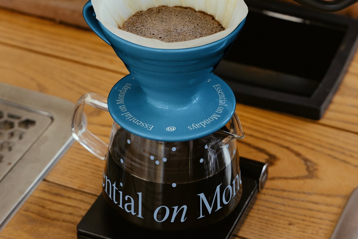 S#1 EoM Coffee Dripper 02 Mockup preview 2