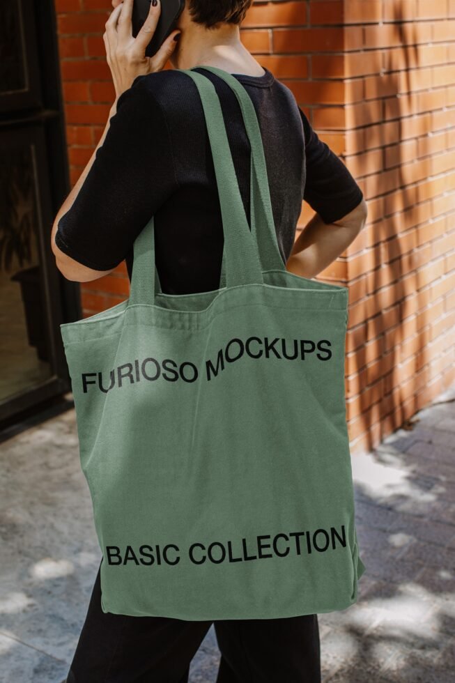 Tote Bag Mockup 09FM