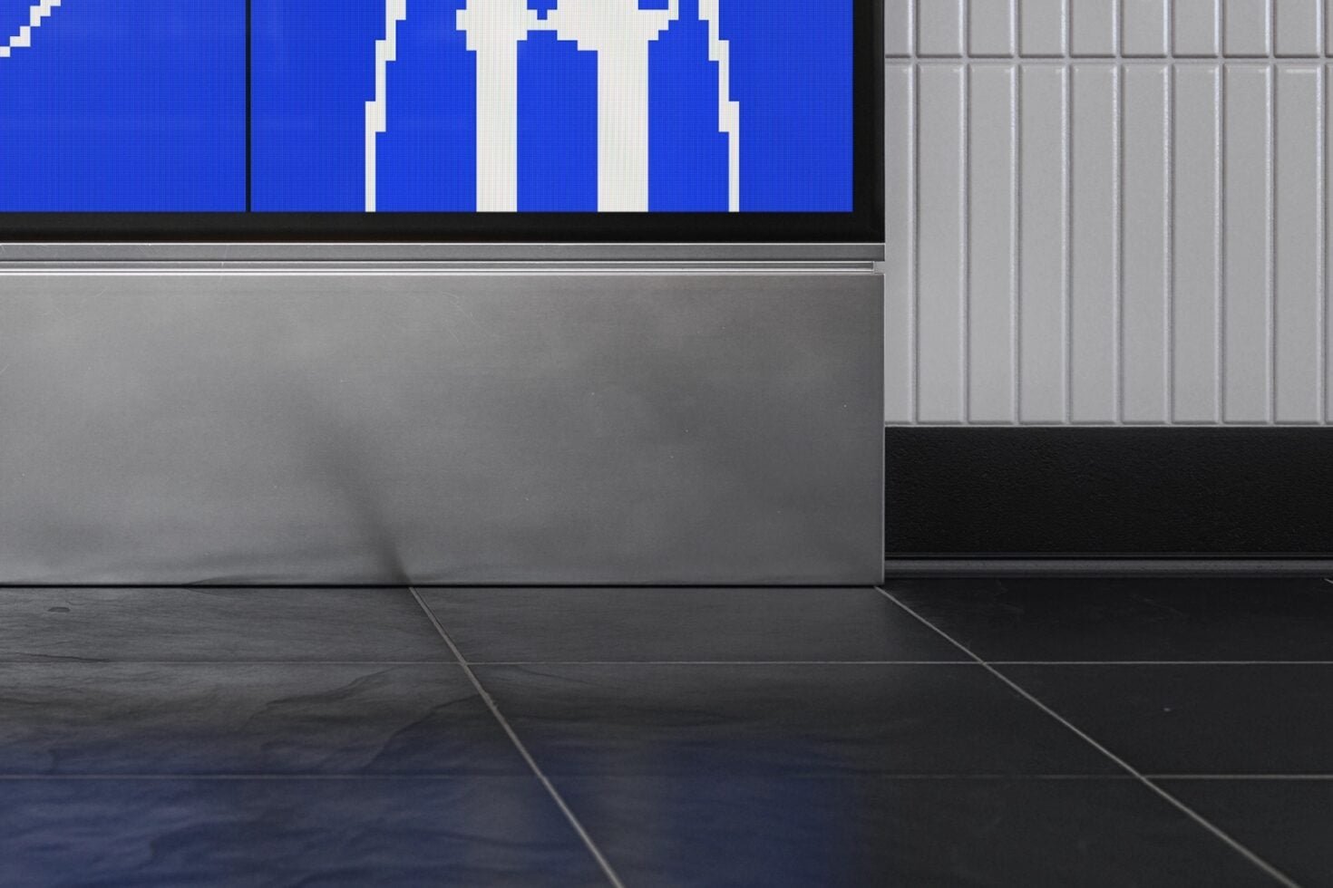 Vertical Displays (Triple) Mockup 3 preview 3