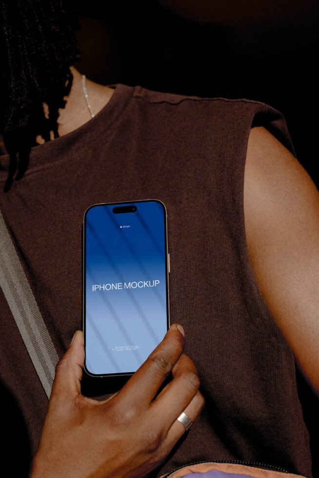 iPhone Mockup 073