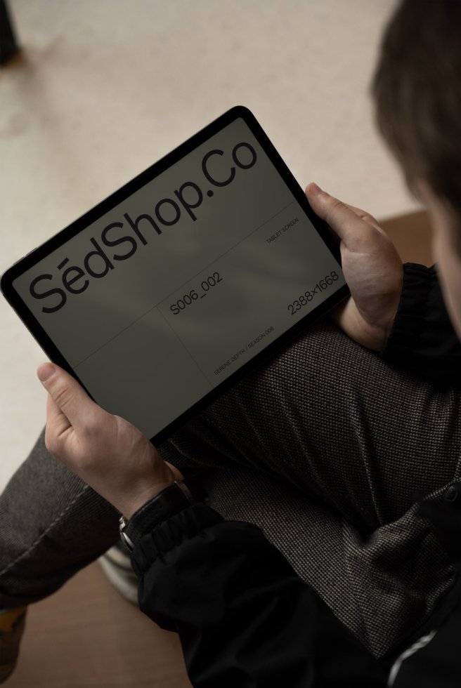 iPad  Mockup S06 02