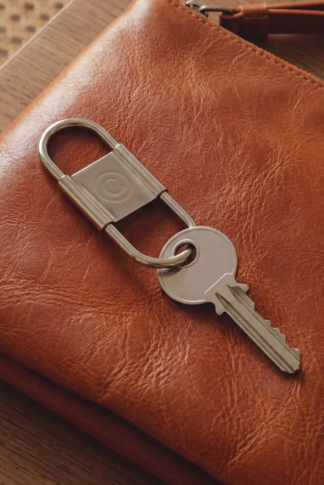 Metal Keychain Mockup M30