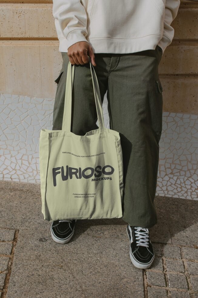 Tote Bag Mockup 02UC