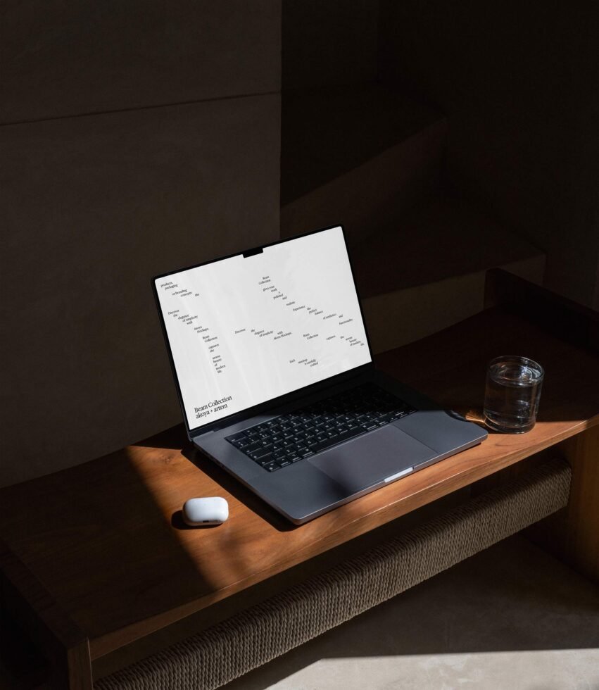 Macbook Mockup 021