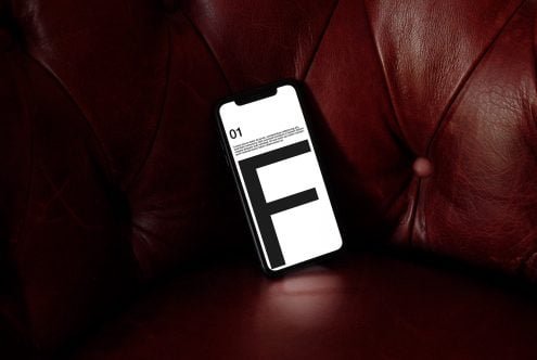 Batch 03 iPhone Mockup 04