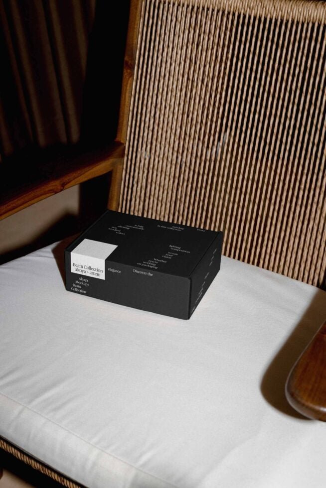 Box Mockup 04