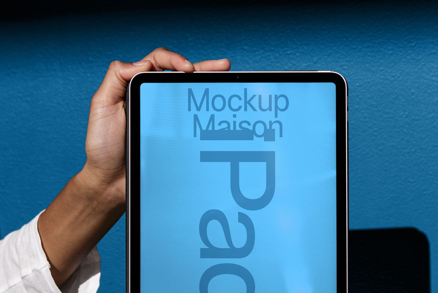 iPad DD E17 Mockup preview 1