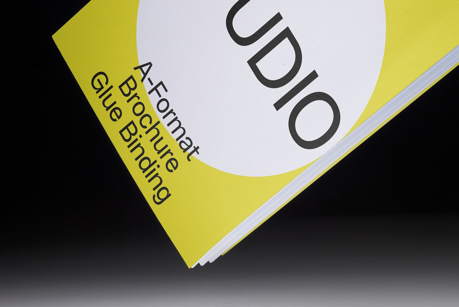 Book GRD02 Mockup preview 2