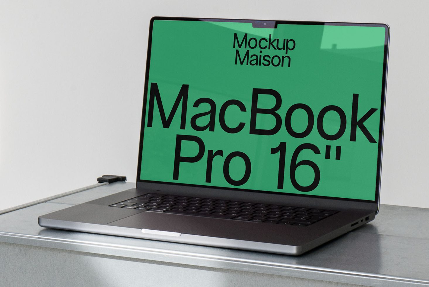 Macbook Pro DD G02 Mockup preview 2