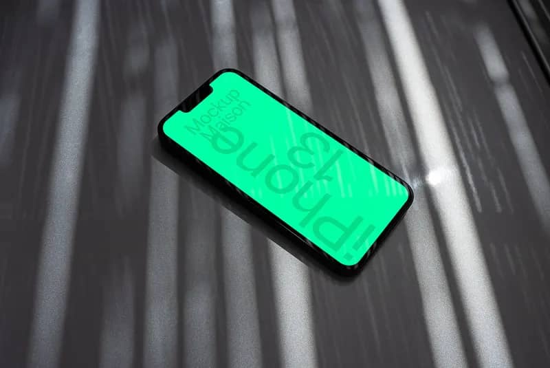 iPhone 13 DD G14 Mockup