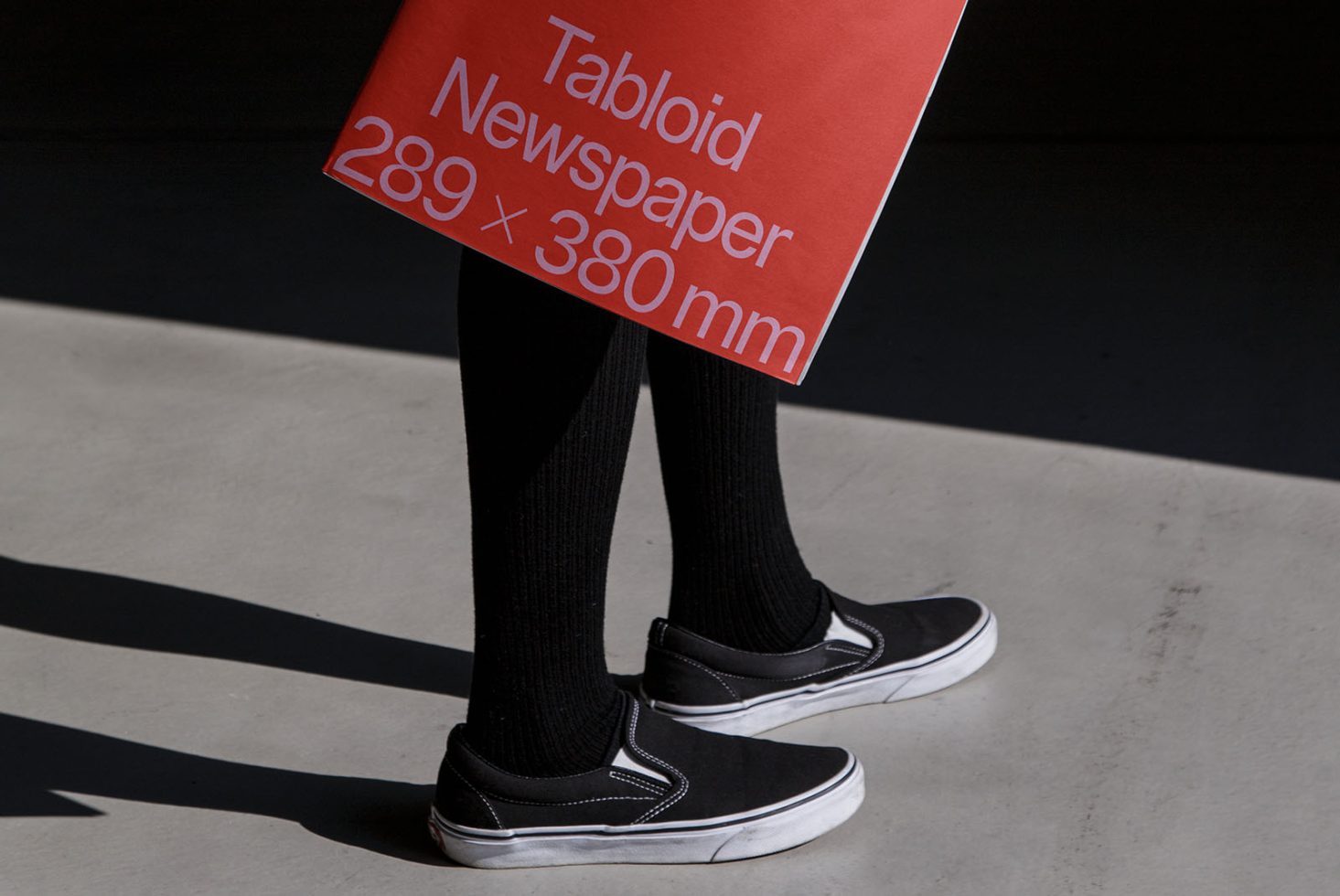 Newspaper NP F05 Mockup preview 2