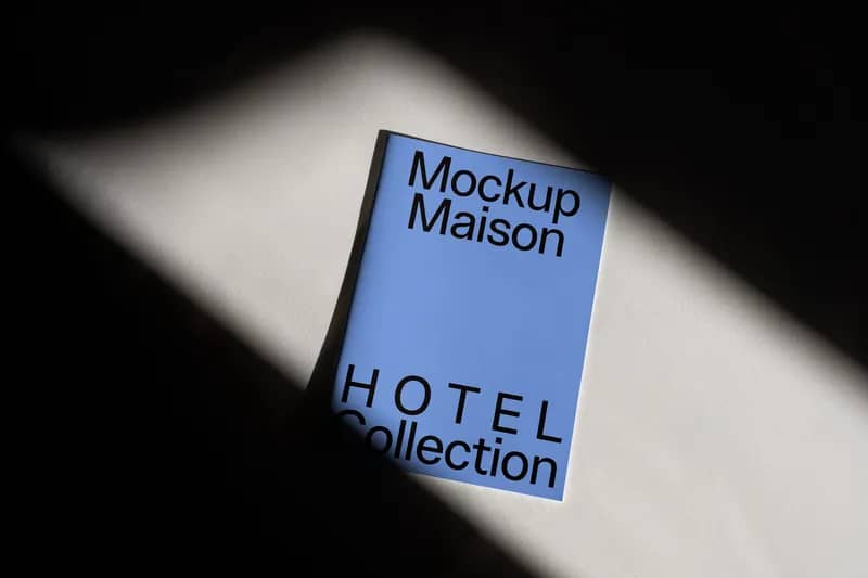 Magazine Mockup MZ HTL 01