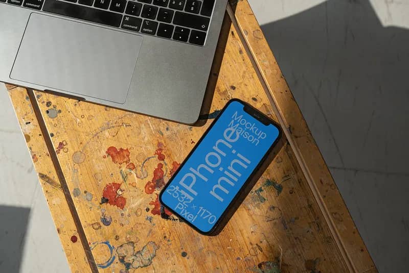 iPhone DD E08 Mockup