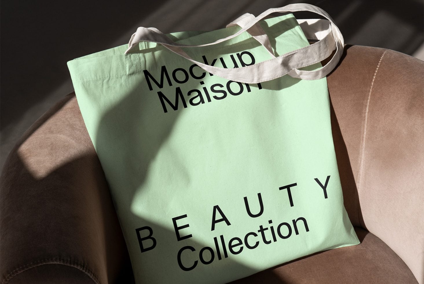 Tote Bag Mockup BG BEA 01 preview 2