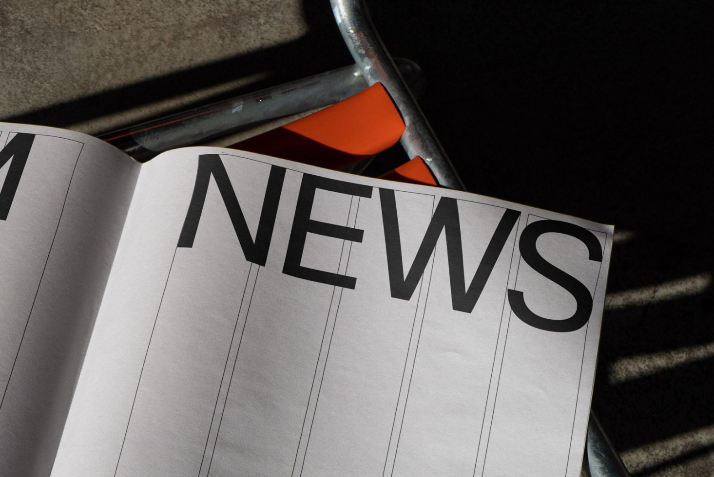 Newspaper D03 Mockup preview 2