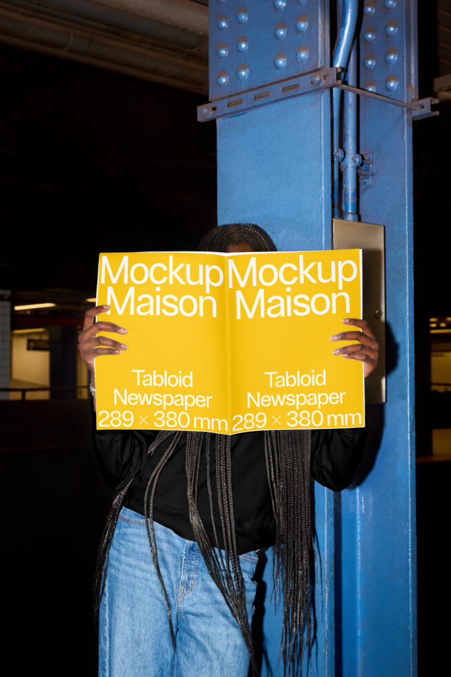 Magazine Mockup MZ NYS 03