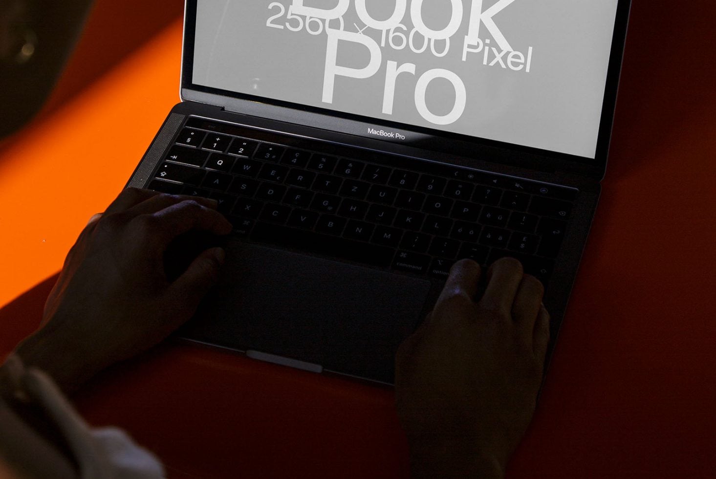 MacBook Pro DD E04 Mockup preview 2