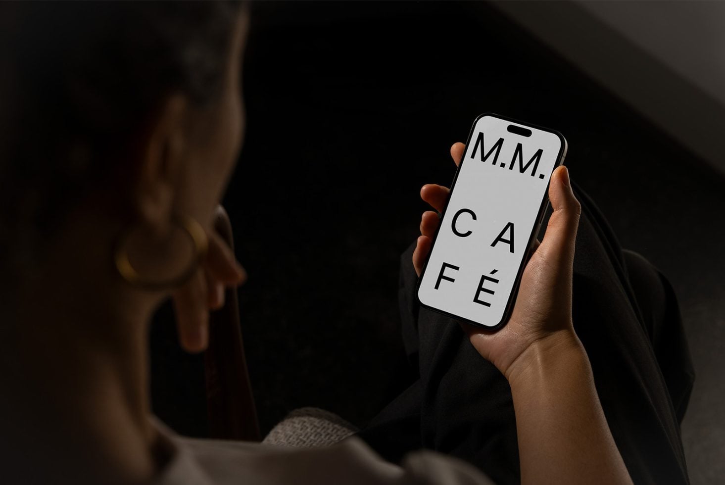 iPhone Pro Mockup PH CAF2 05 preview 2