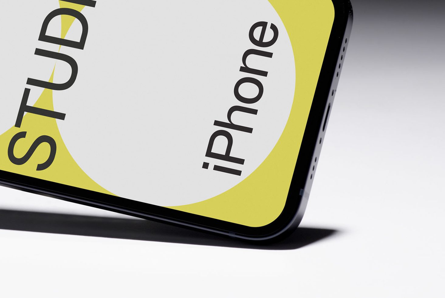 iPhone GRD10 Mockup preview 2