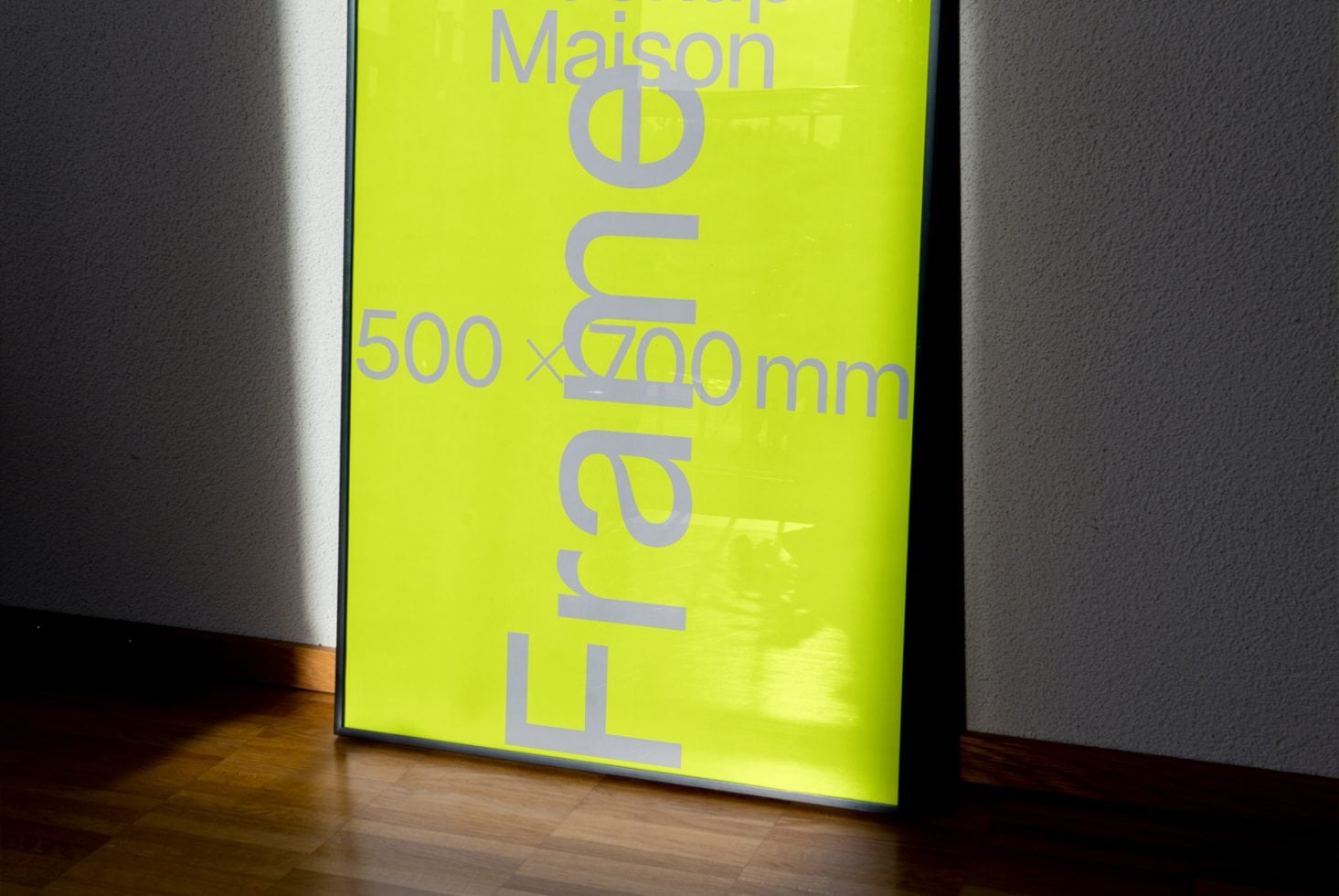 Frame E06 Mockup preview 1