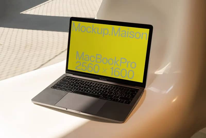 MacBook Pro D02 Mockup