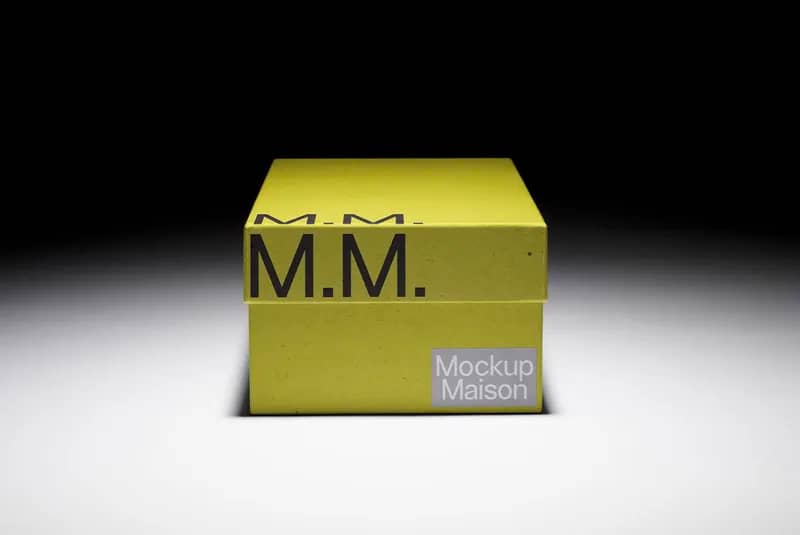 Box GRD04 Mockup