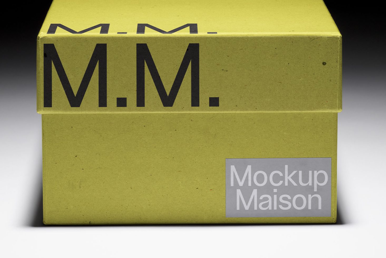 Box GRD04 Mockup preview 2