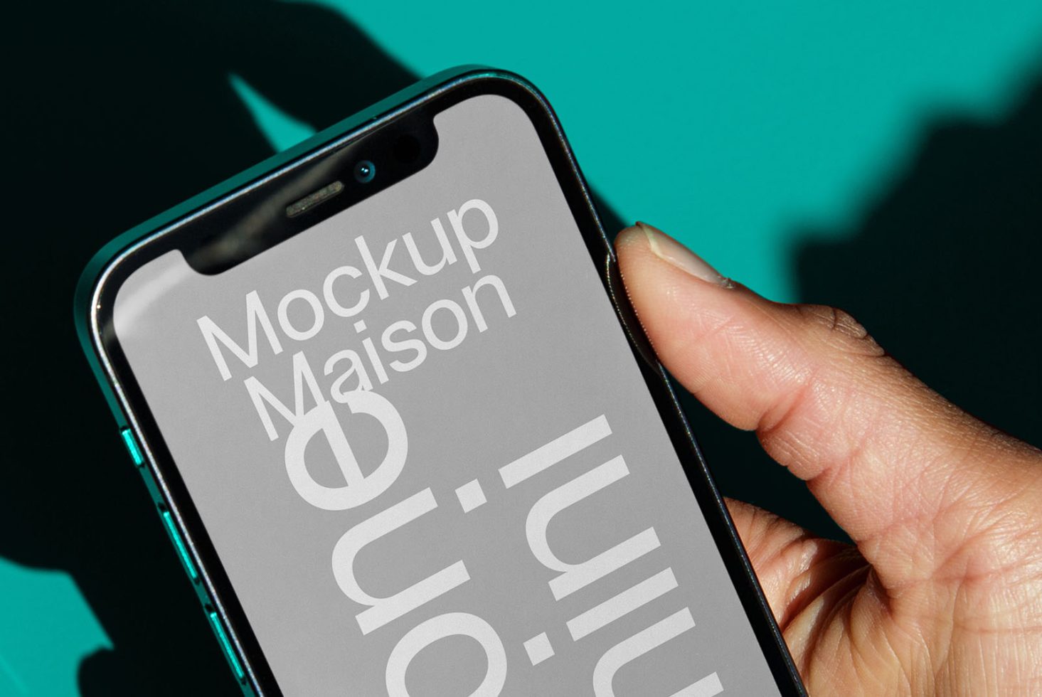 iPhone DD E13 Mockup preview 2