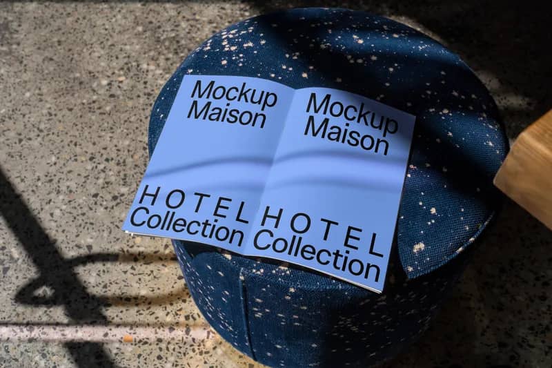 Magazine Mockup MZ HTL 06