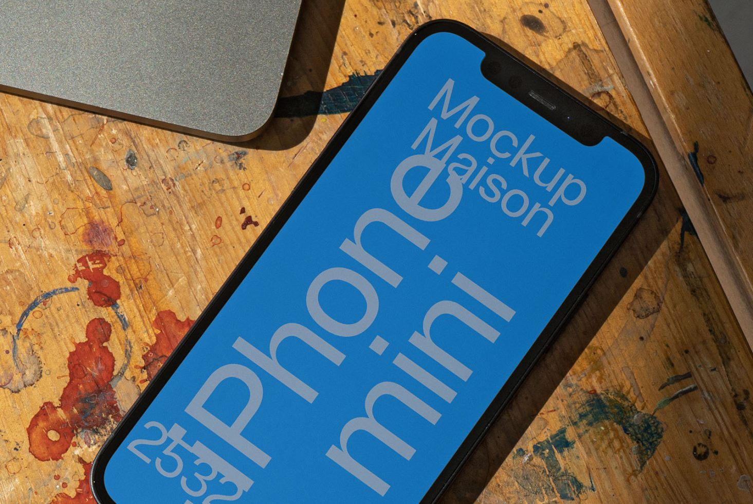 iPhone DD E08 Mockup preview 2