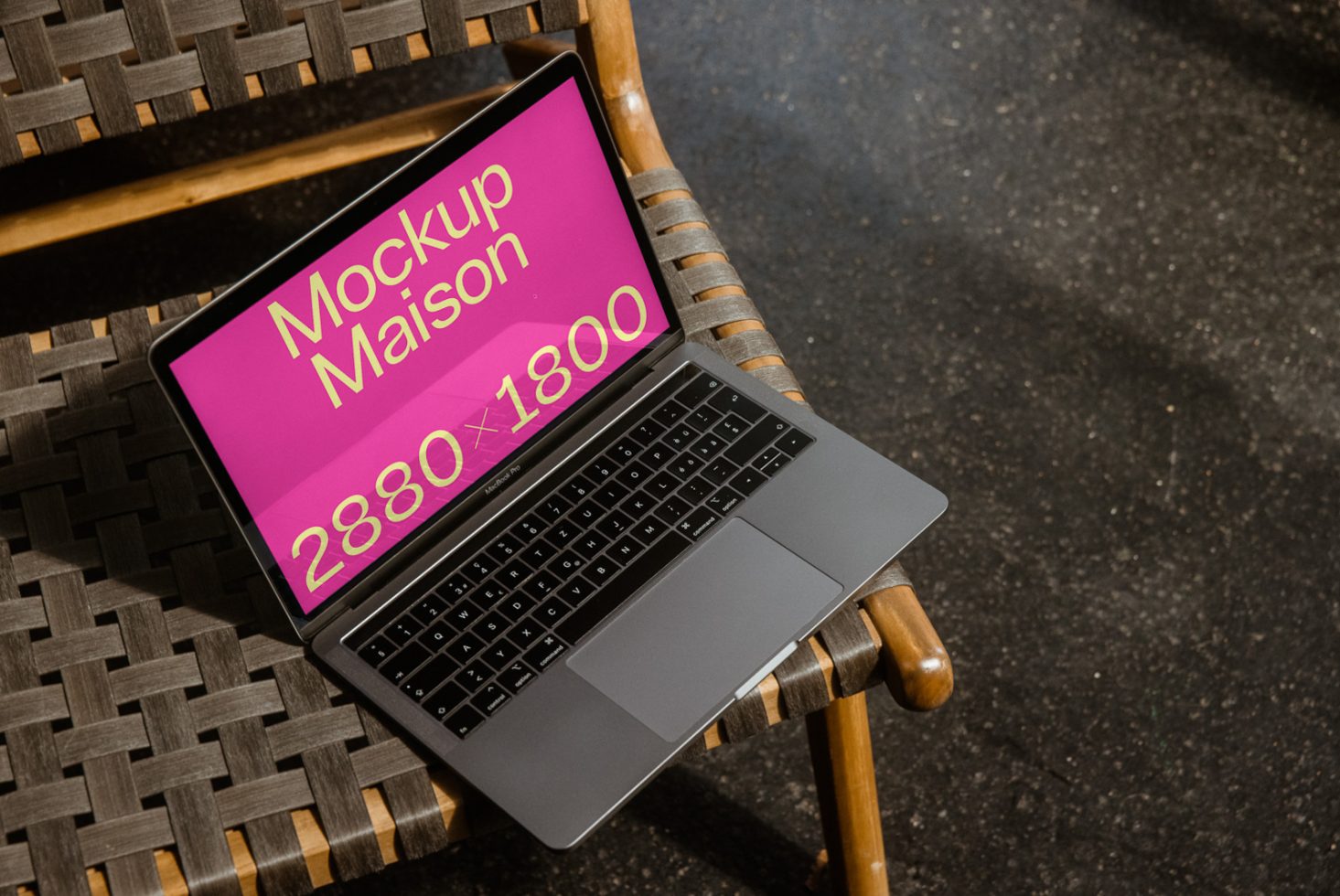 MacBook Pro 13″ LT B 01 preview 2